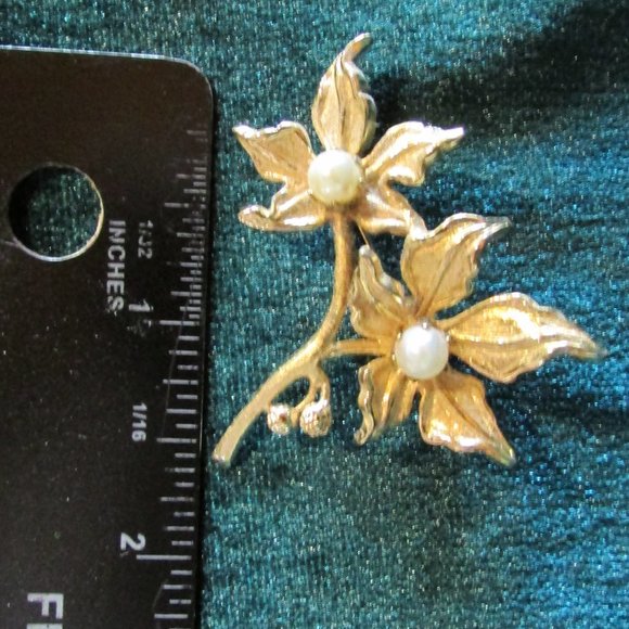 1950s Vintage Pearl and Gold Brooch Pin Brooks Signed - Picture 3 of 3